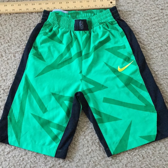 kyrie irving shorts youth